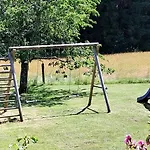 Blanche-roche, Et Table D'hotes Au Calme