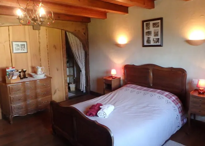 Blanche-roche, Et Table D'hotes Au Calme 3*