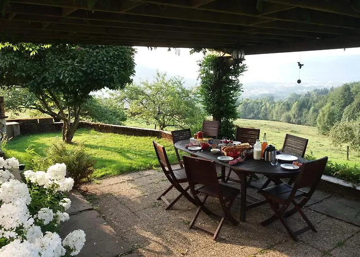 Blanche-roche, Et Table D'hotes Au Calme 住宿加早餐酒店 3*